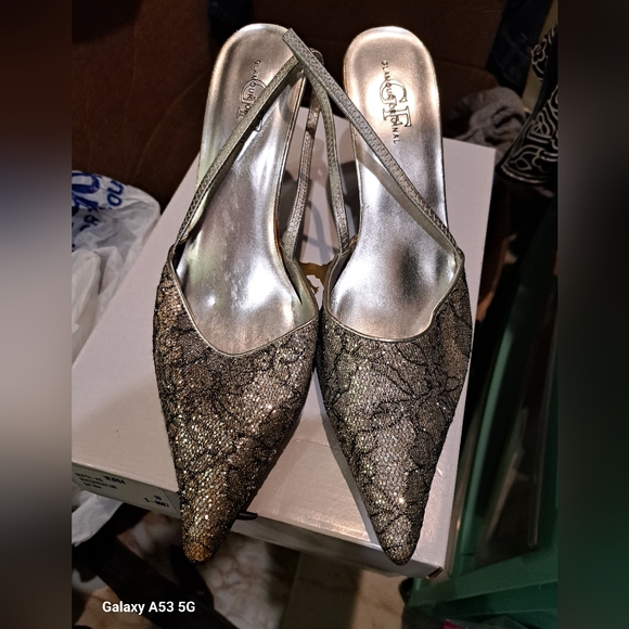 Silver pumps - Picture 2 of 4